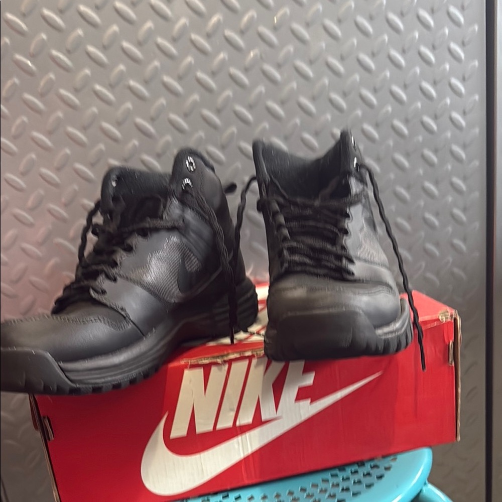 Nike Black Athletic Shoes Durable Design
